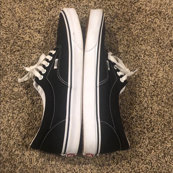 Lightly worn vans with box - Picture 3 of 5